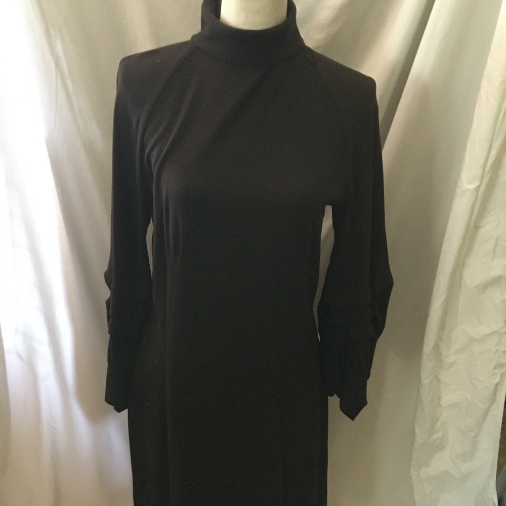 Perse (Carlisle), Chocolate brown, ruffle long sleeve, turtle colloar, size 8